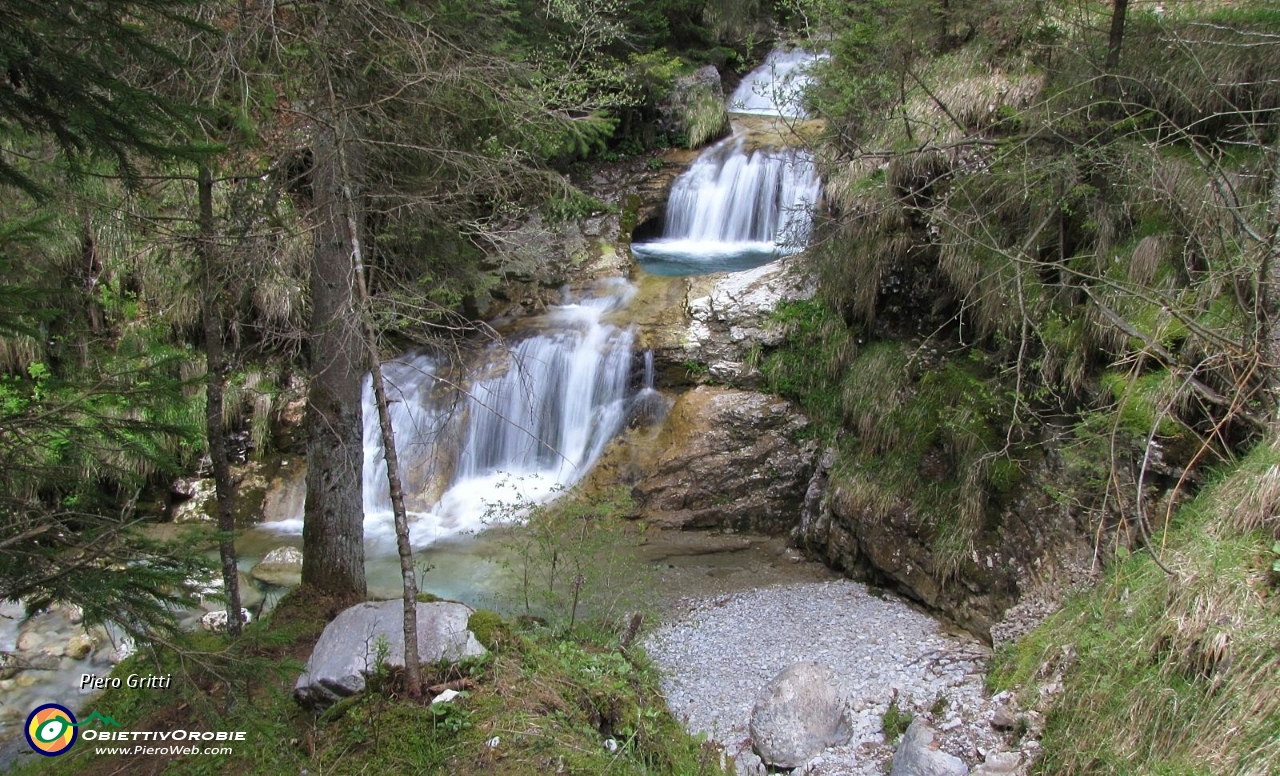 63 Moschel, cascatelle del Torrente Ogna....JPG